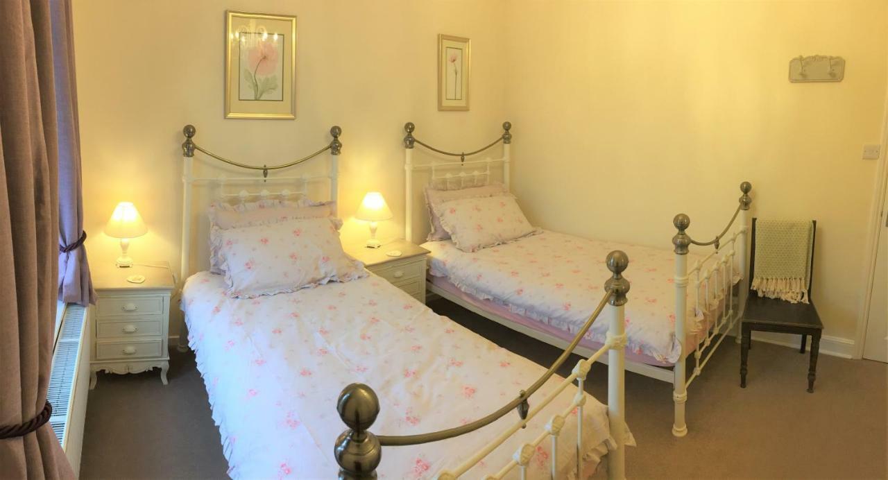 Browns Holiday Cottage Файли Экстерьер фото